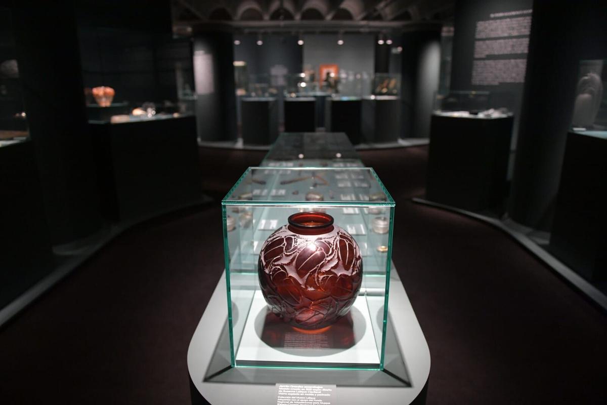 Exposición de Lalique en la Fundación Barrié