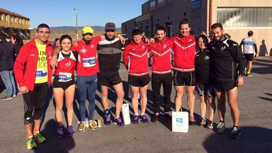 Formación del equipo estradense en la carrera Sin-Son.