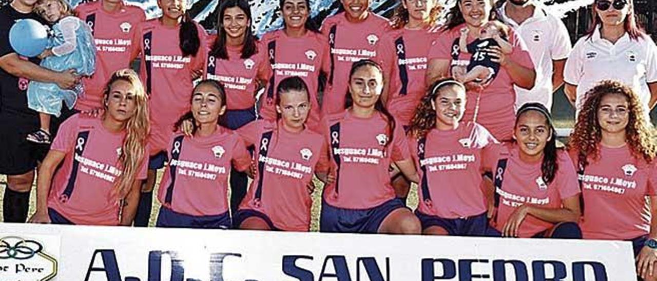 El Colegio San Pedro participa en el I Torneo ConectaBalear de fÃºtbol femenino.