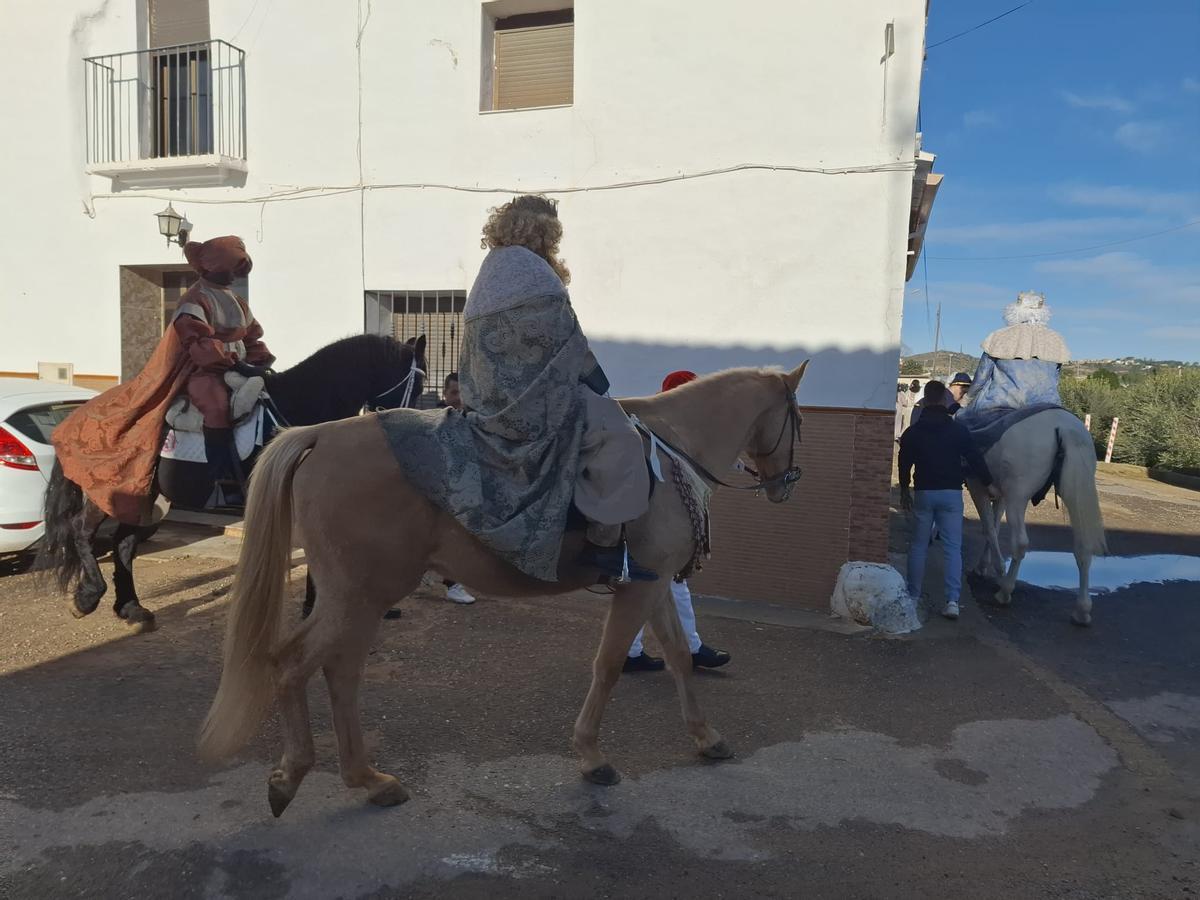 Así ha sido la cabalgata de Real, el único que pueblo de la Ribera que tiene la tradición de celebrarla el día 6