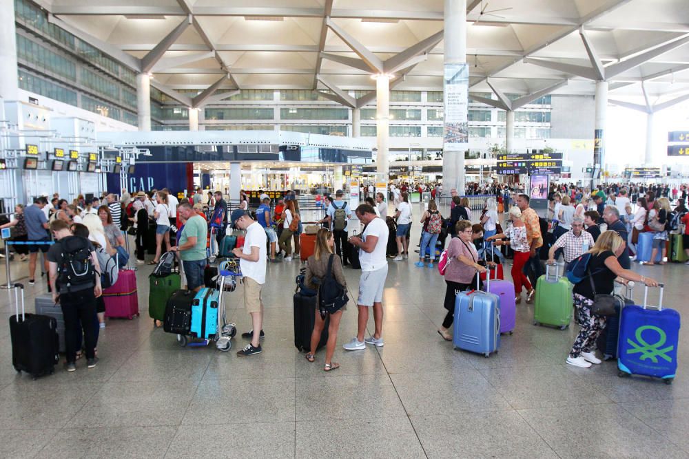 Operación salida en el aeropuerto de Málaga