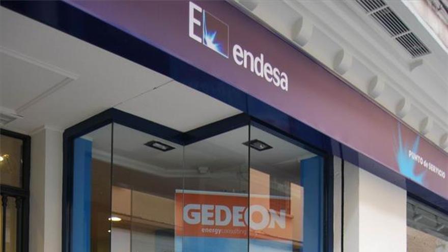 Endesa y la Junta se coordinan para informar sobre el nuevo bono social