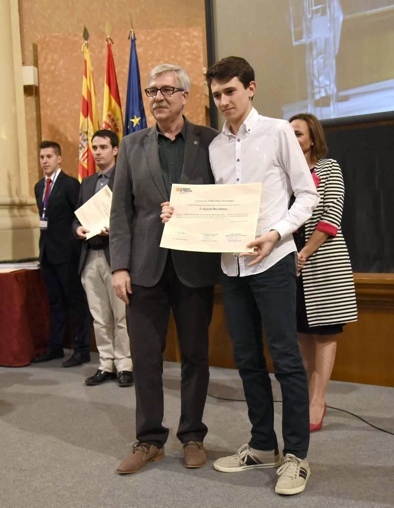 Imágenes de la ceremonia de premios por el Día de la Educación Aragonesa 2016