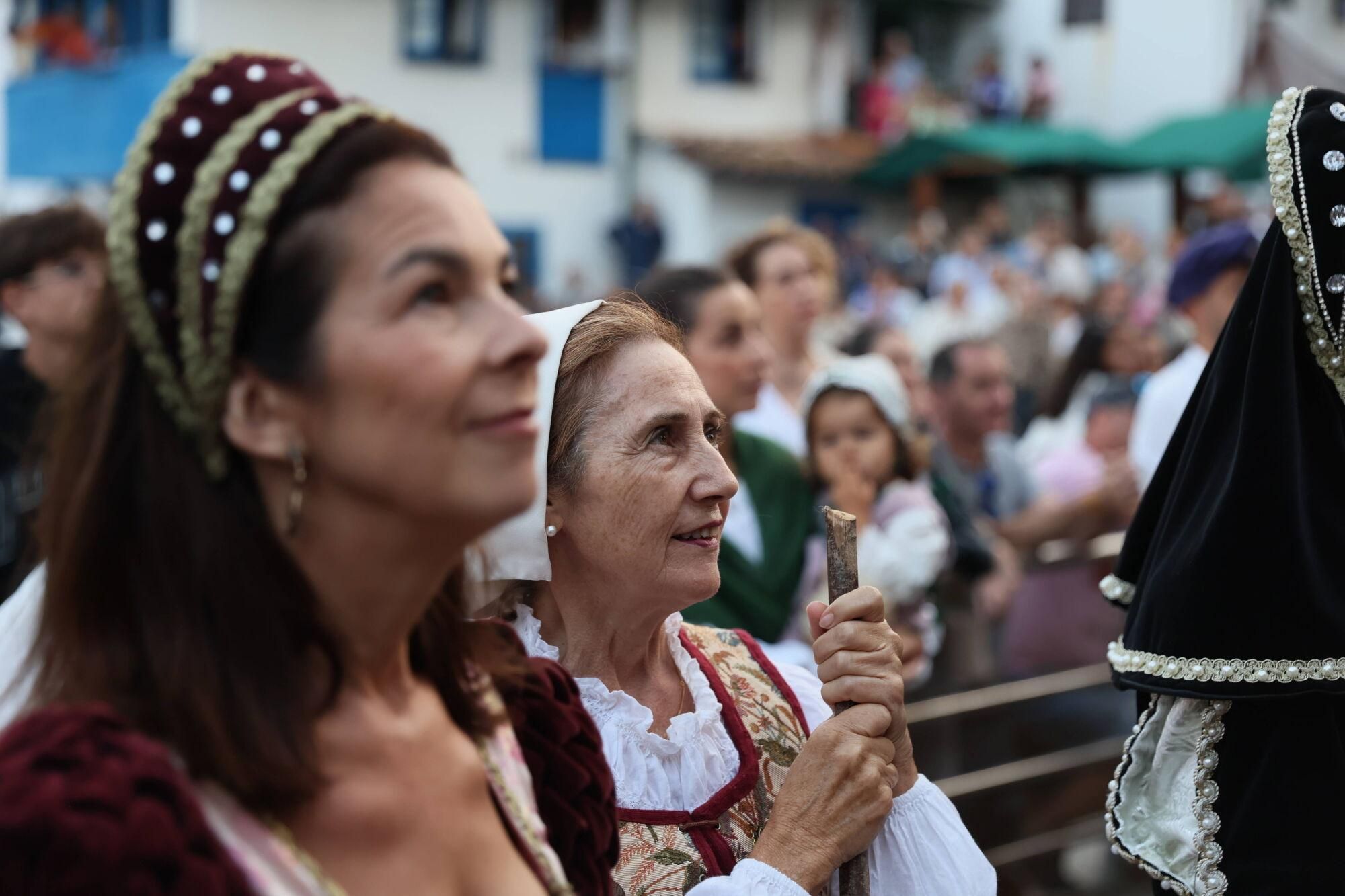 Carlos V siempre desembarca en Tazones
