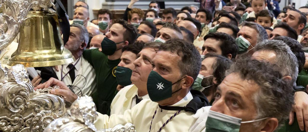 El actor Antonio Banderas volvió a participar en la Semana Santa de su ciudad.