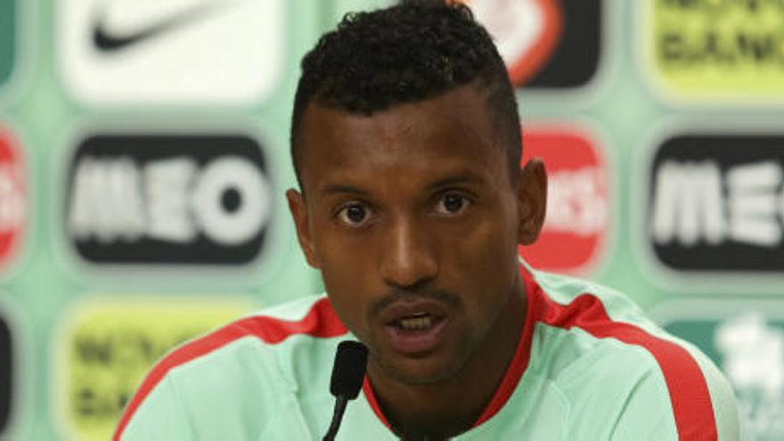 Nani, en rueda de prensa con la selección portuguesa.