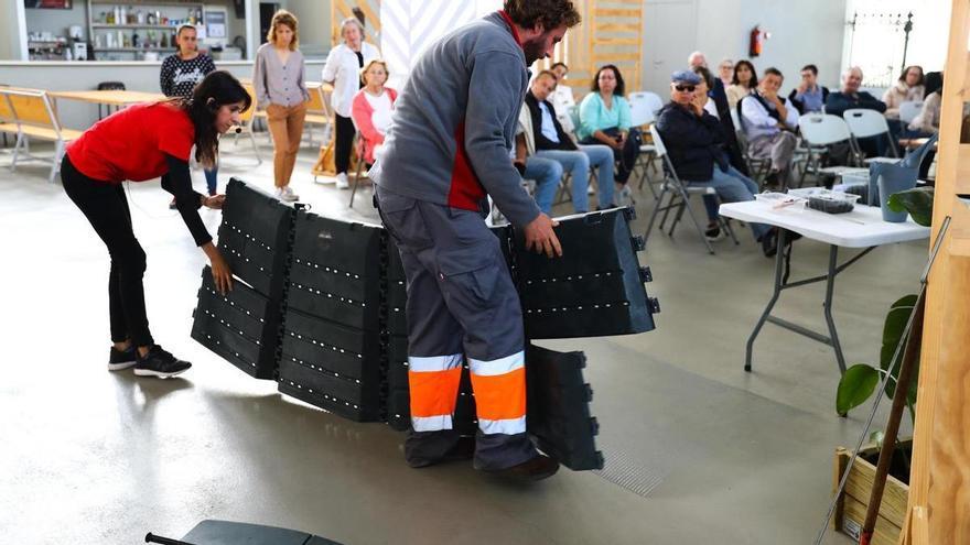 Unos 600 vecinos de Vilagarcía estrenan las rebajas en el recibo de la basura