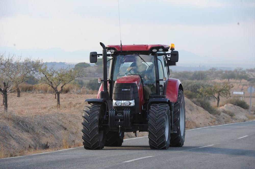 La protesta de agricultores a su paso por el Garru