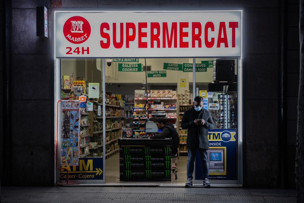 MAPA | Deu carrers de Ciutat Vella tindran tancats els supermercats cada nit MAPA | Deu carrers de Ciutat Vella tindran tancats els supermercats cada nit