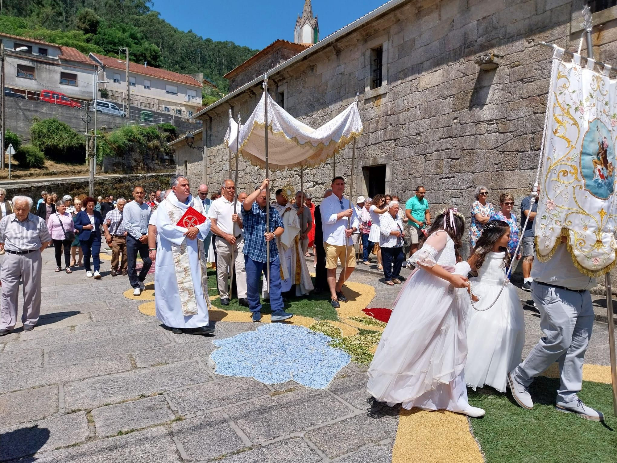 La fiesta de las alfombras florales del Corpus en Bueu (III)