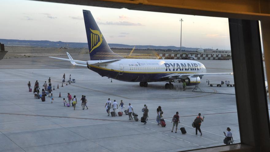 Los problemas en Italia con el tráfico aéreo ya provoca afecciones en Zaragoza: más de cinco horas de retraso en un vuelo a Milán