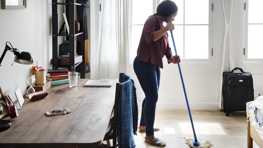 El error que debes evitar al usar vinagre en la limpieza del hogar