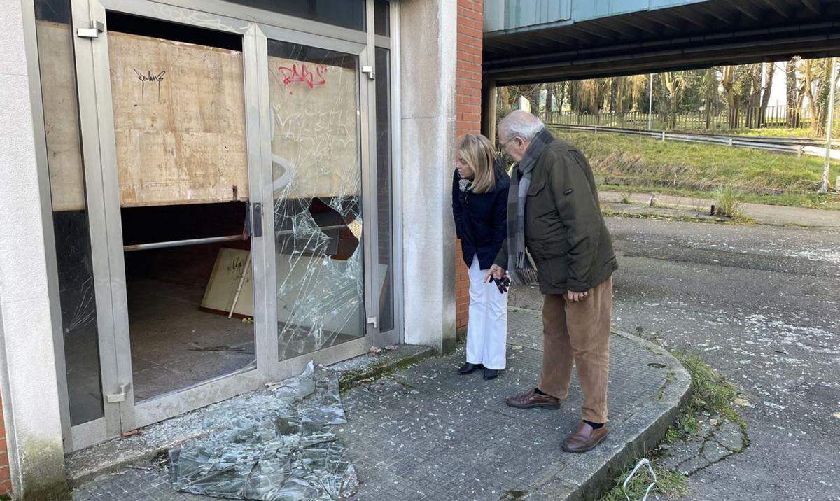 El personal de seguridad del antiguo HUCA sigue en huelga