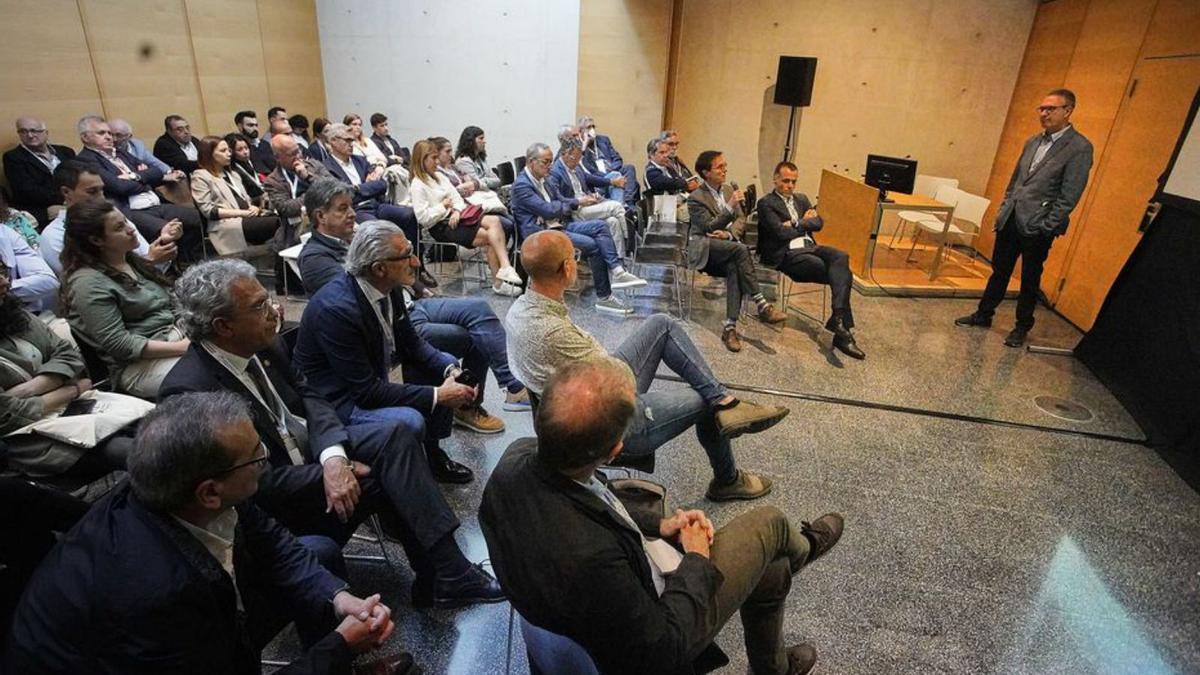 Els especialistes durant el congrés d’ahir, a Girona. | MARC MARTÍ