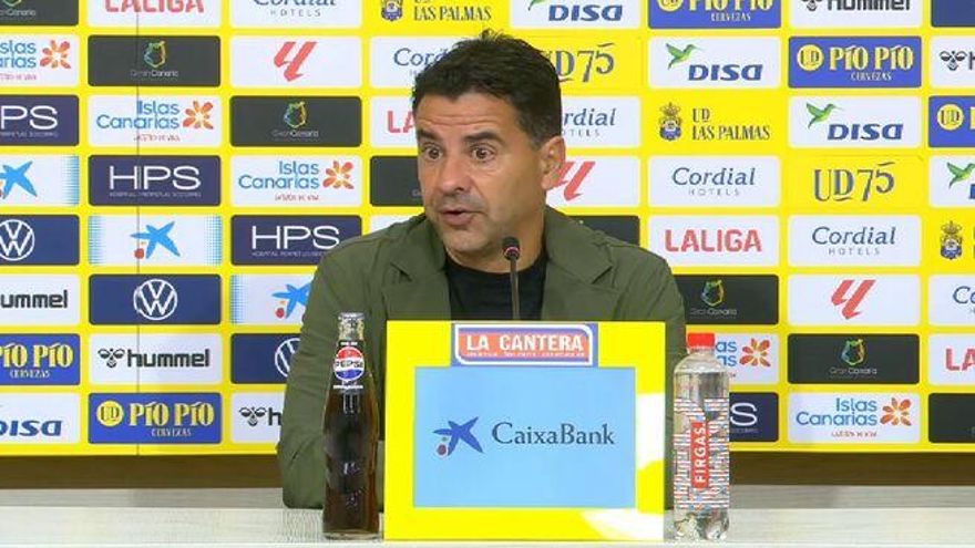 El entrenador del Girona critica un gol anulado en la victoria de la UD Las Palmas