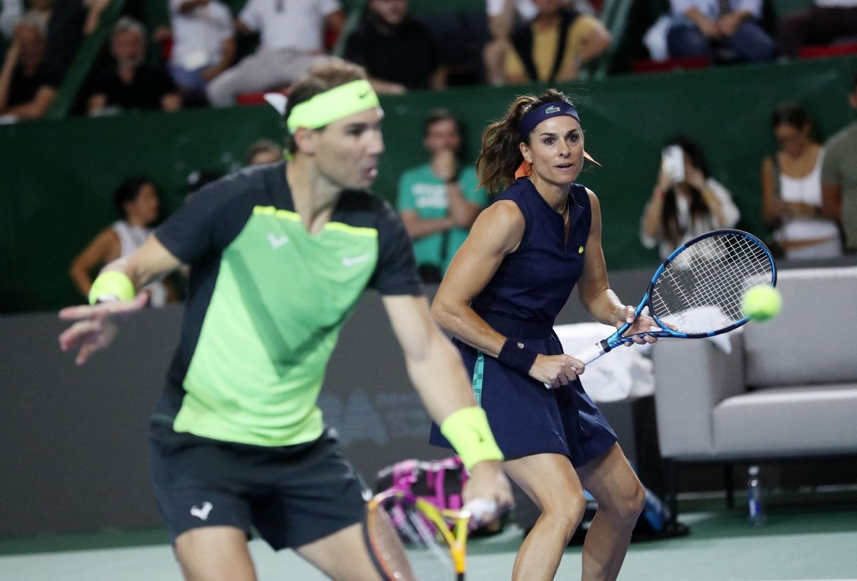 Nadal se divierte jugando al tenis junto a Sabatini en Argentina