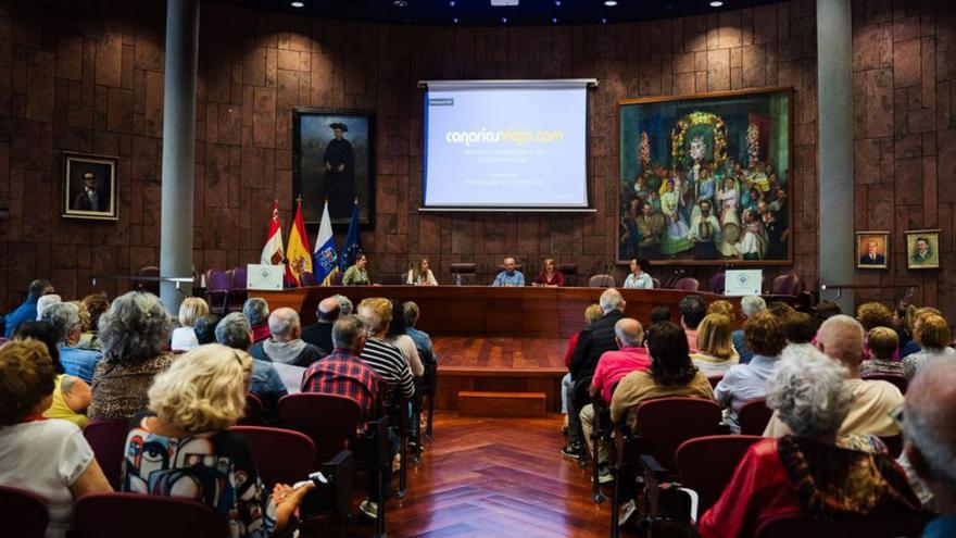 Encuentro en el Cabildo con los participantes de ‘La Gomera viaja’.
