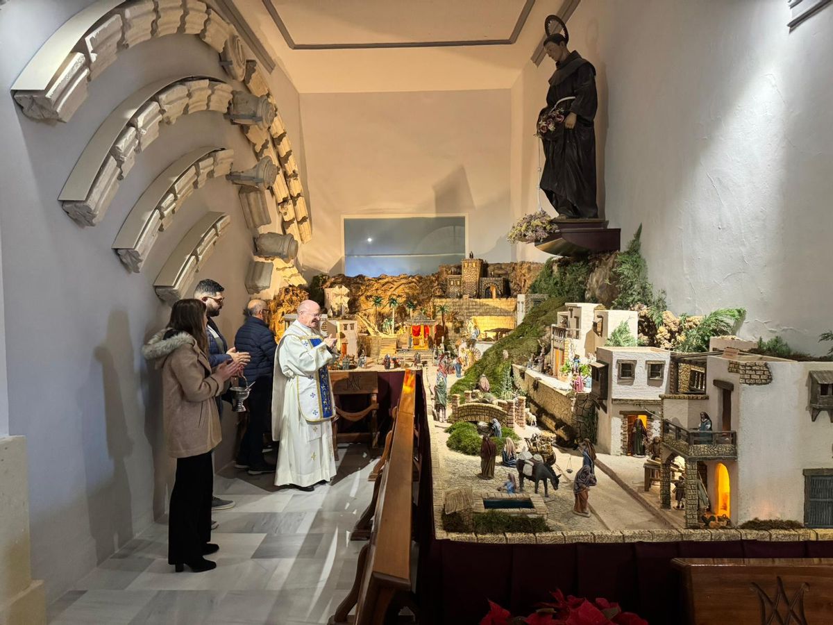 Bendición del Belén instalado en el Santuario de la Virgen de las Huertas.