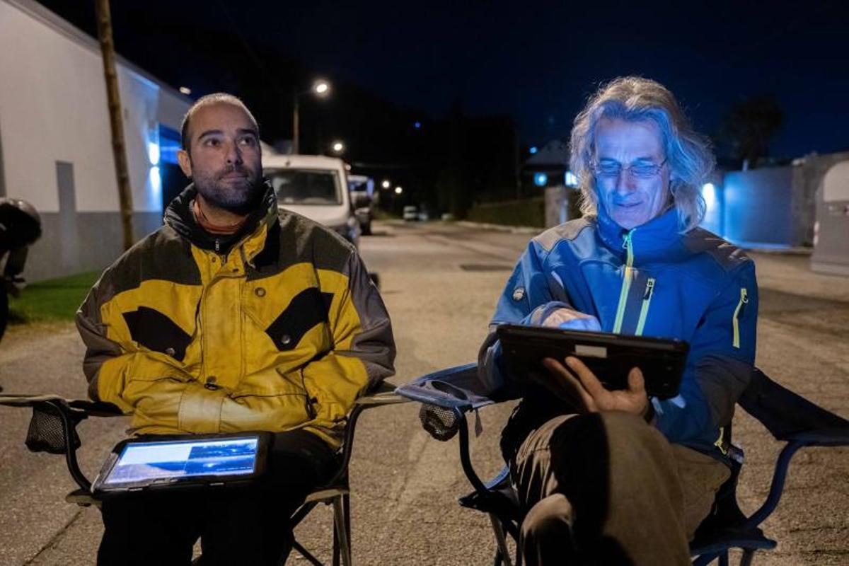 Molera y Ullar, a la espera de los jabalís.