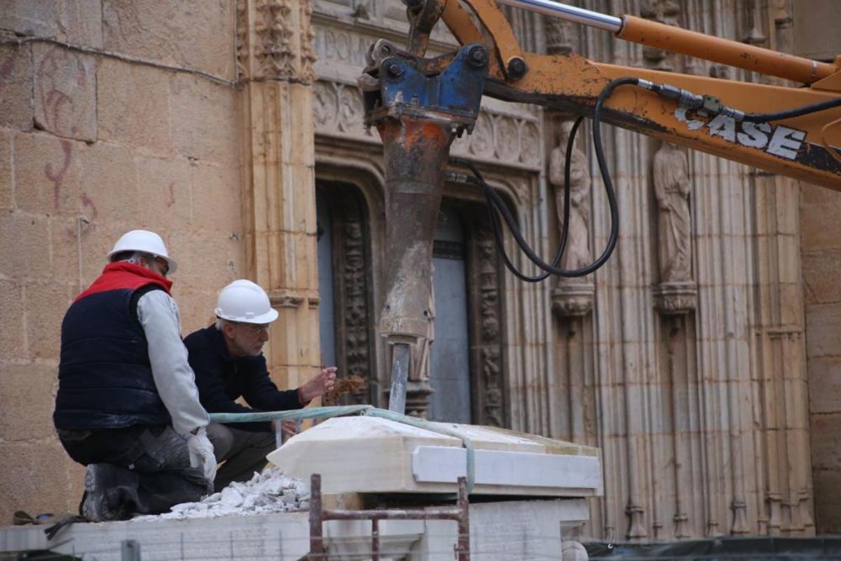 Retoman los trabajos para retirar la Cruz de los Caídos de Callosa de Segura