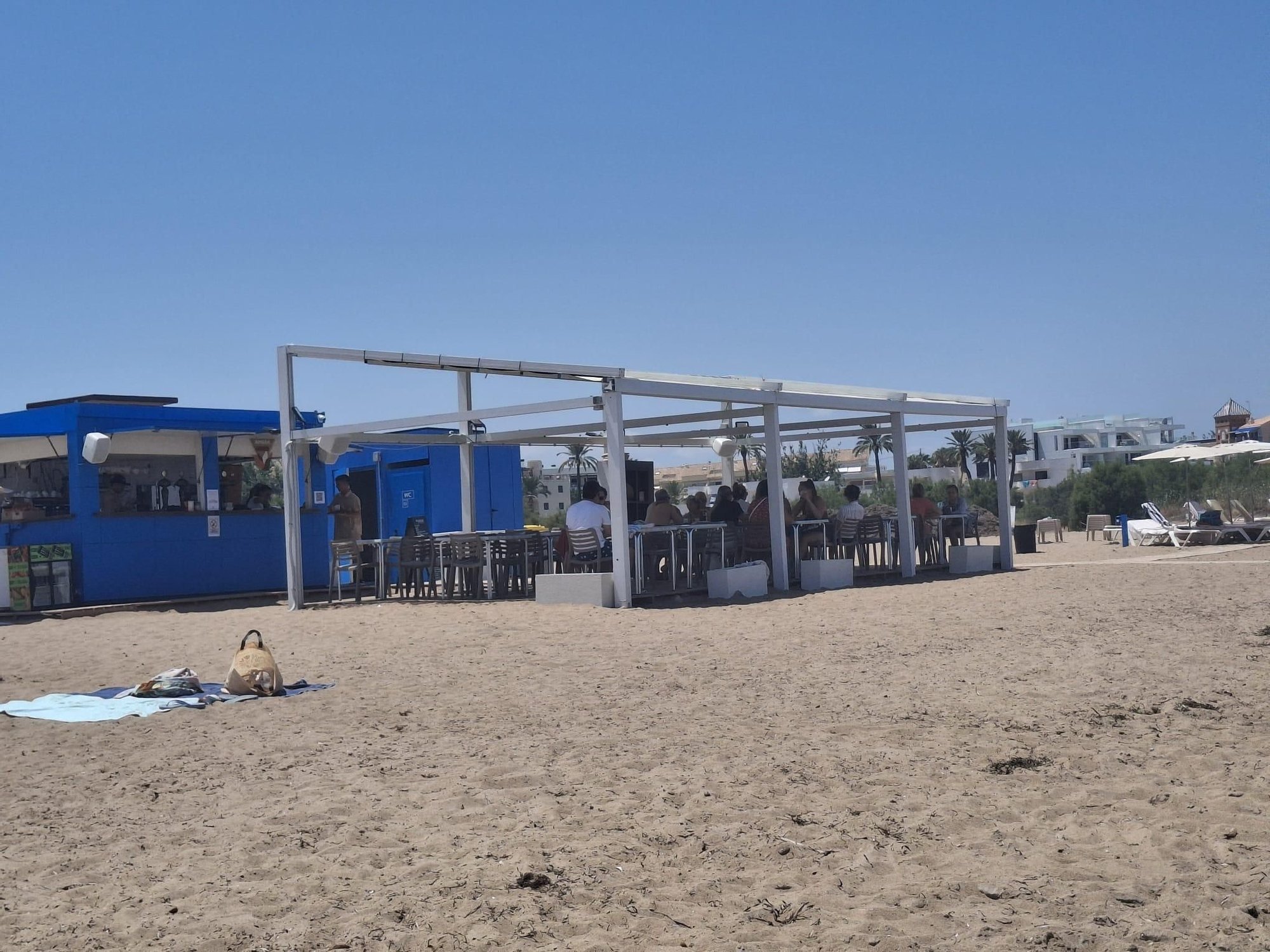 Insólito: playas vacías en Dénia (imágenes)