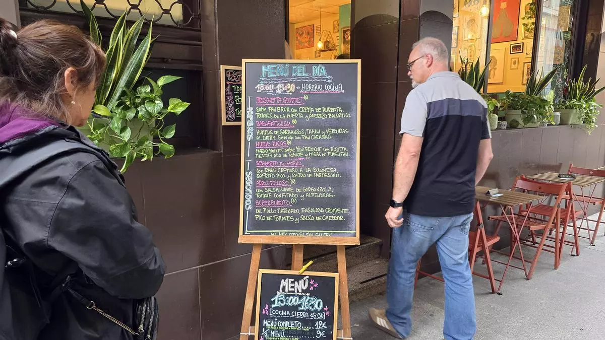 La empinada cuesta de la vuelta al cole: hosteleros prevén que el precio del menú del día siga medrando hasta los 18 euros
