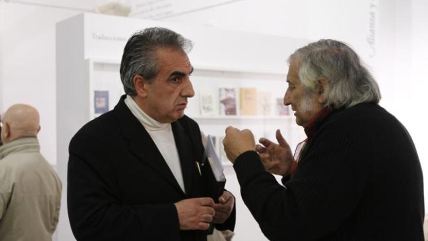 Ángel Rupérez charla con José Ignacio Primo.