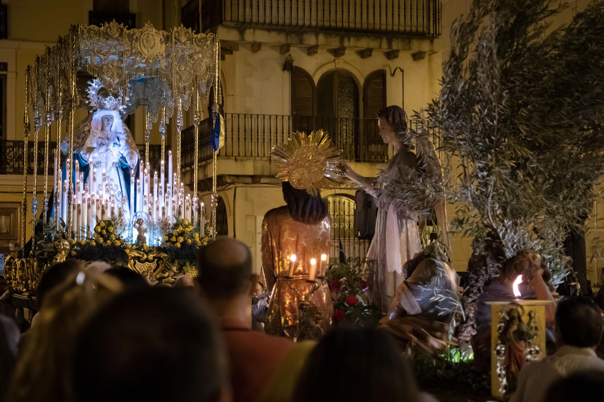 Miércoles Santo en Alboraia: traslado del Paso de la Hermandad de la Oración en el Huerto y Nuestra Señora de la Esperanza y el Paso de la Hermandad de la Purísima Sangre