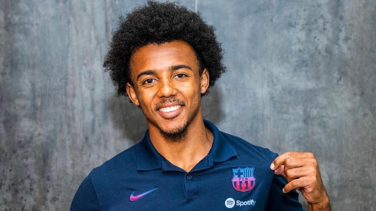 Koundé, con el polo del Barça