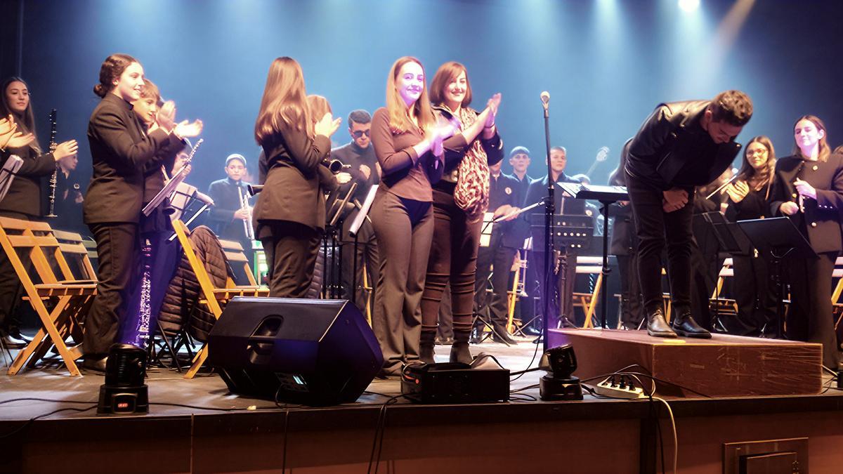 Carolina y Rosa, dos de las cantantes invitadas al concierto