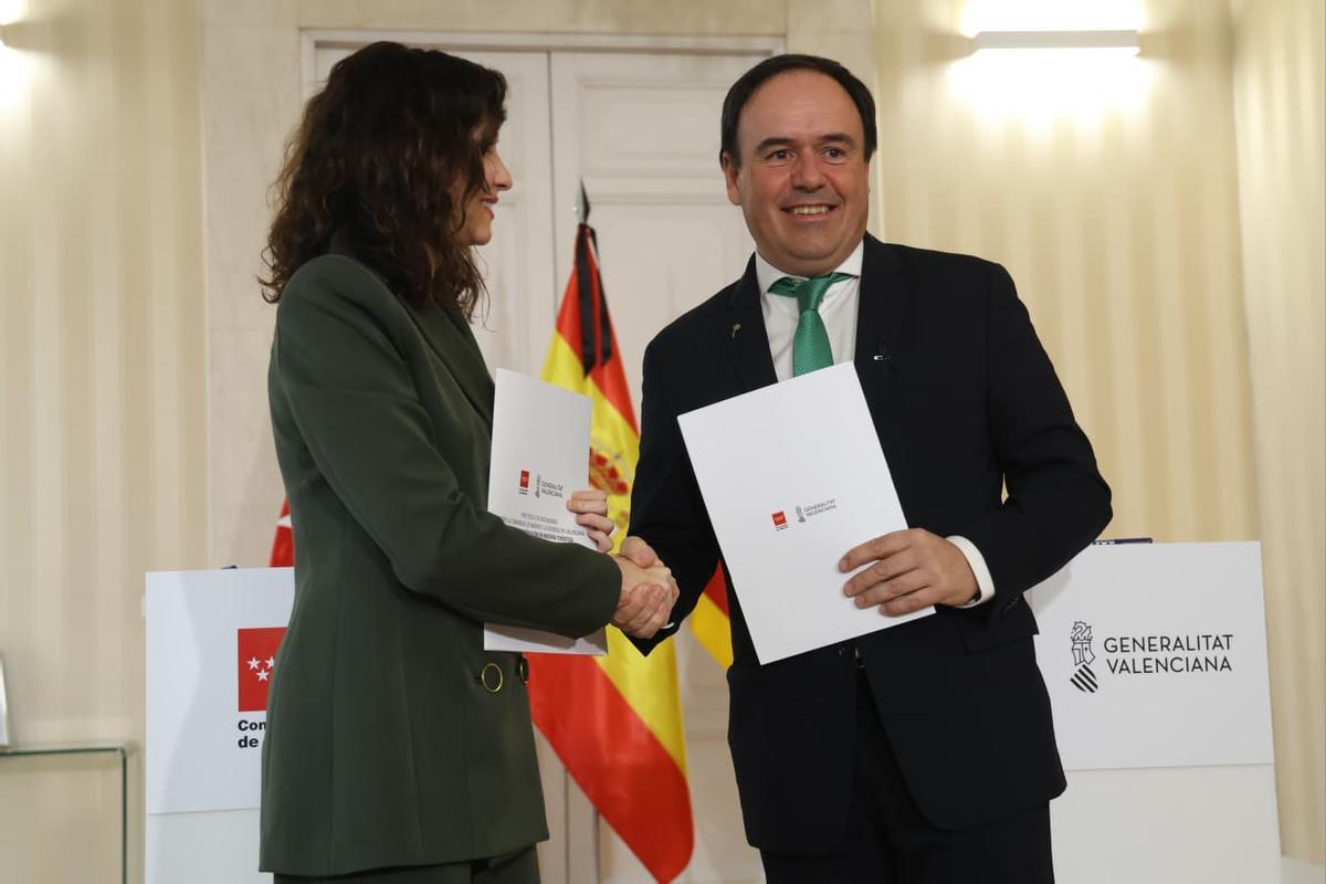 Juanfran Pérez Llorca e Isabel Díaz Ayuso firman un protocolo en materia de innovación turística, inteligencia de datos y desarrollo de proyectos estratégicos