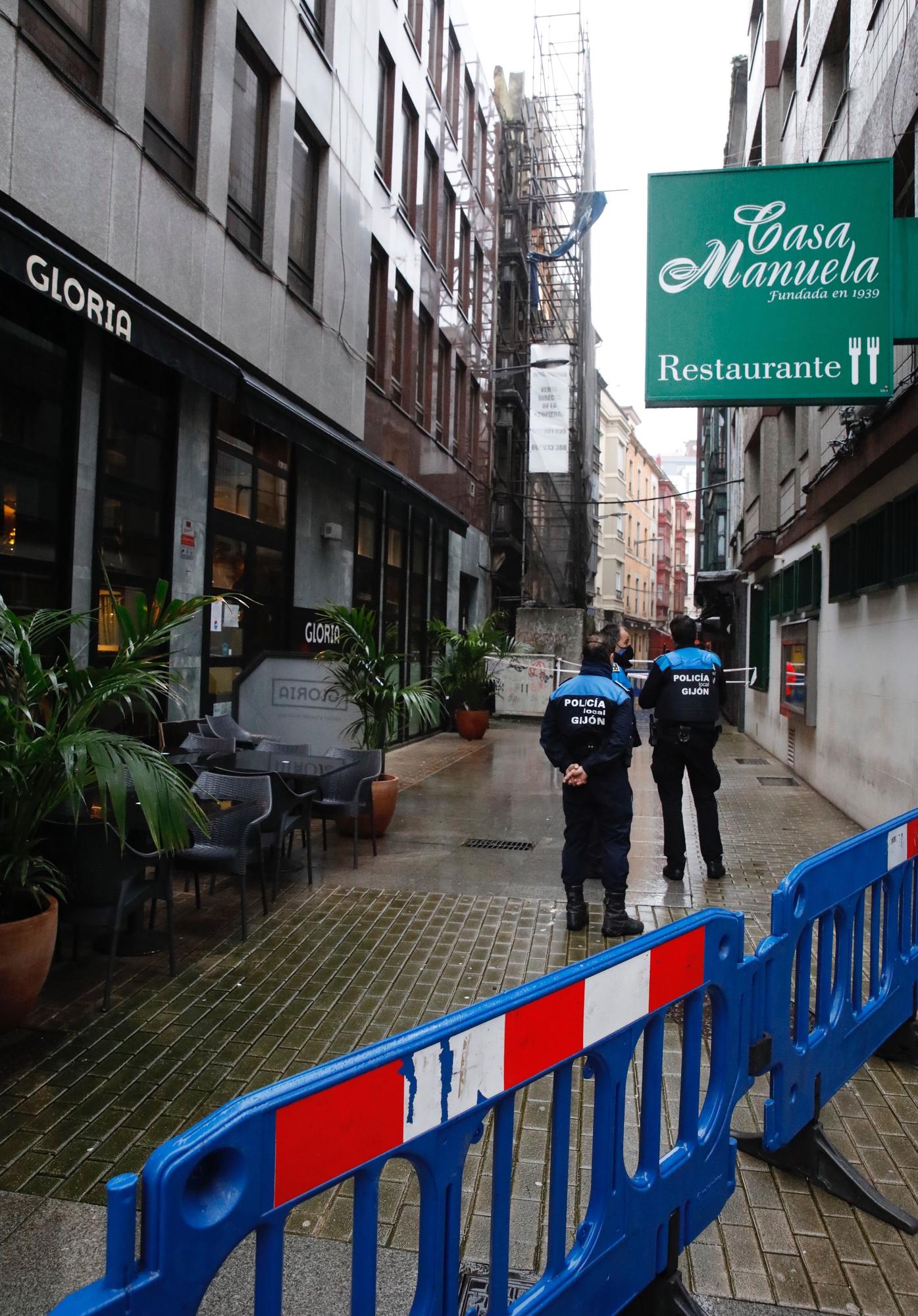 Policía y bomberos intervienen en la calle Buen Suceso