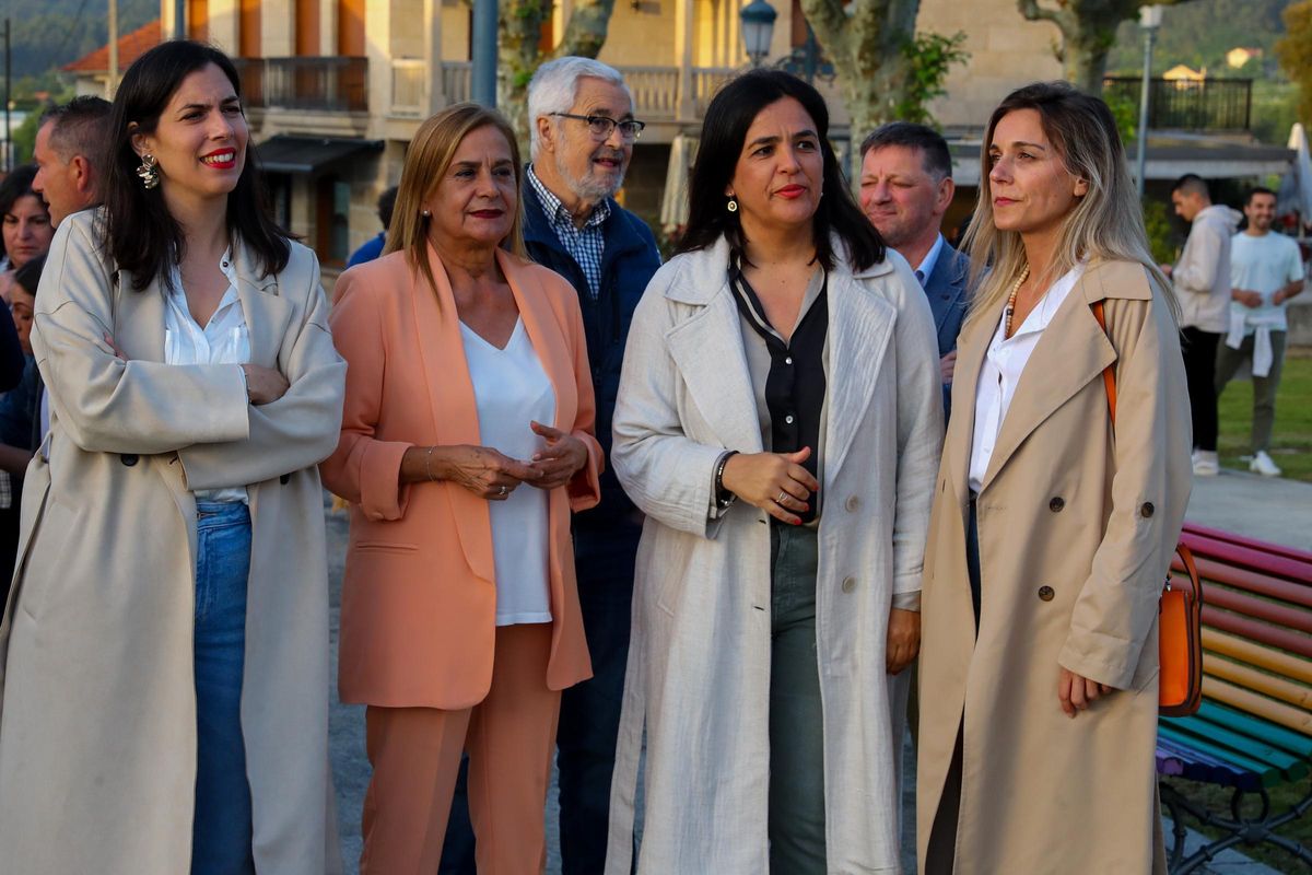 Silva en un acto en Meis con Marta Giráldez.