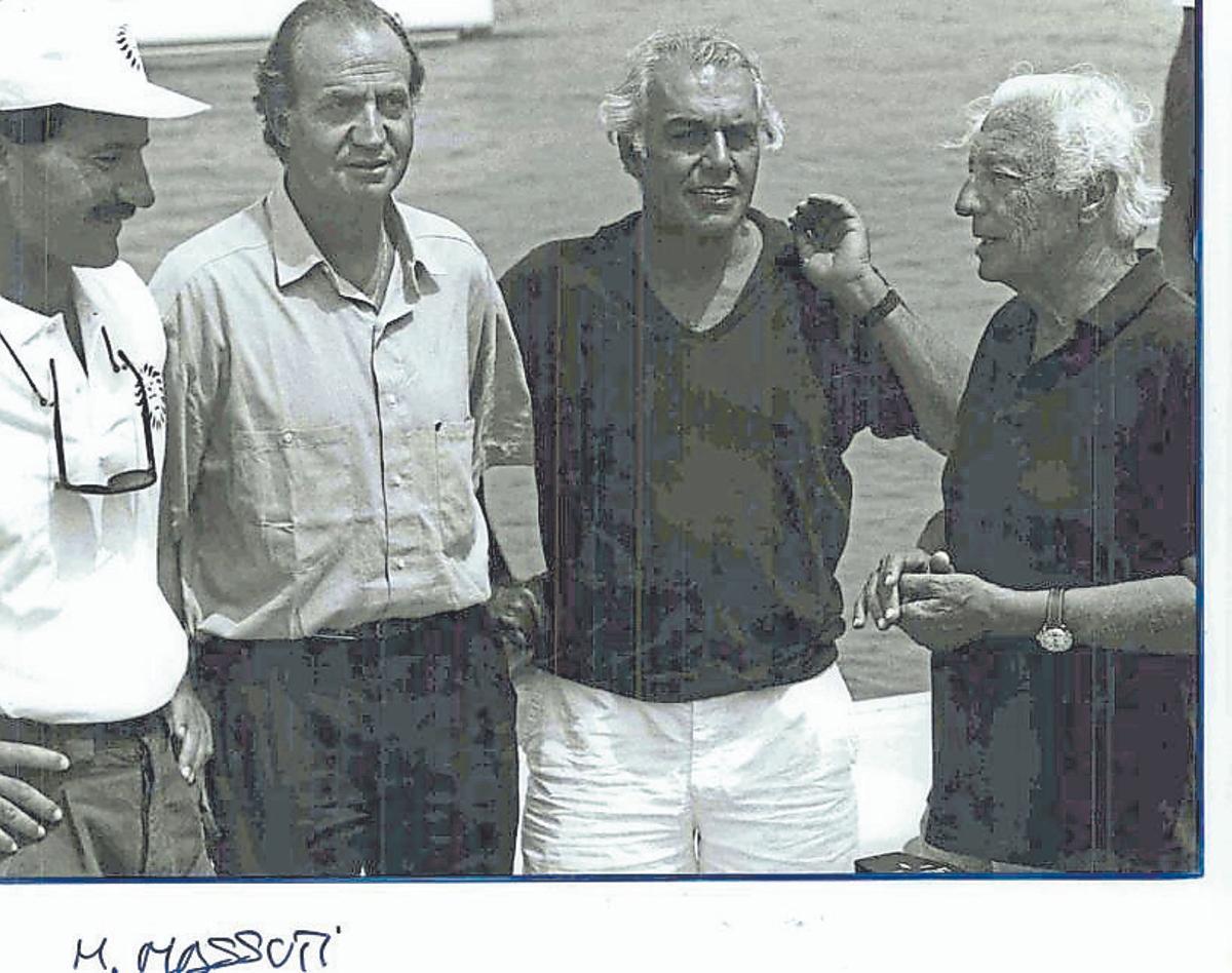 Paul Cayard, Juan Carlos I, Raúl Gardini y Gianni Agnelli.