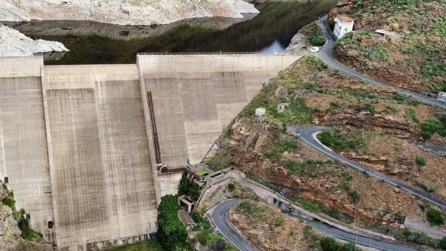 Vista general de la carretera que une La Aldea con Artenara. | | JUANJO JIMÉNEZ