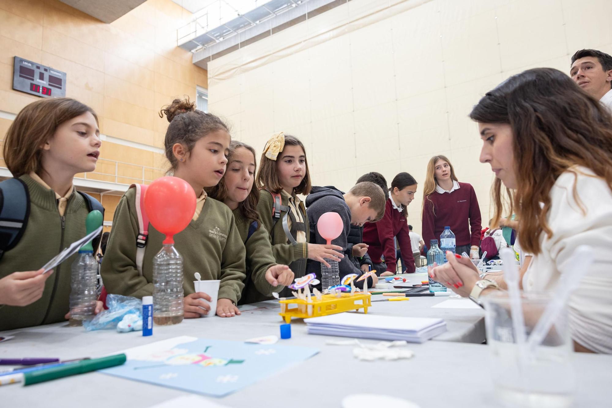 El décimo aniversario de Firujiciència congrega a más de tres mil personas en el campus