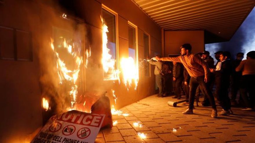 Protestas ante la Embajada de EEUU en Bagdad