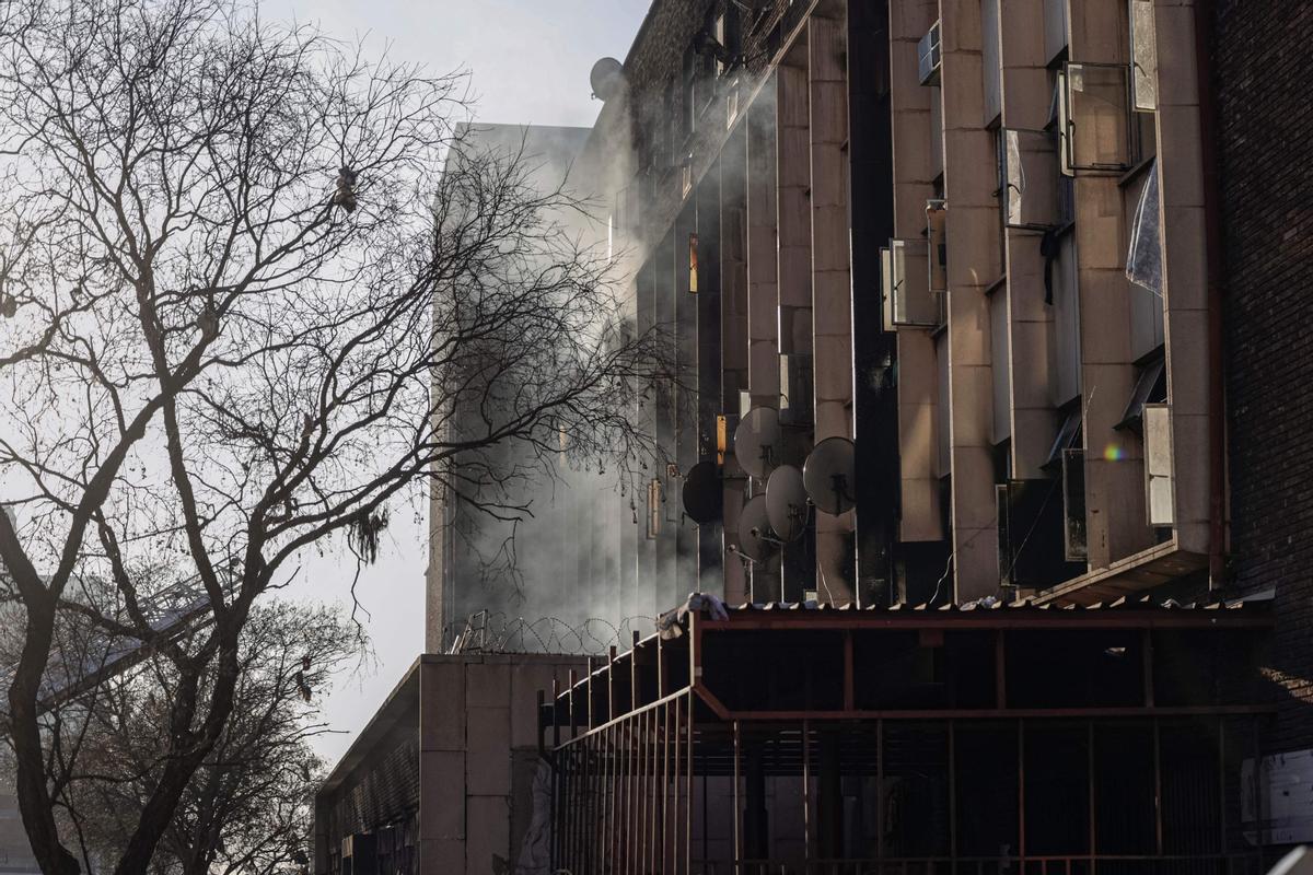 Incendio mortal en un edificio de Johannesburgo