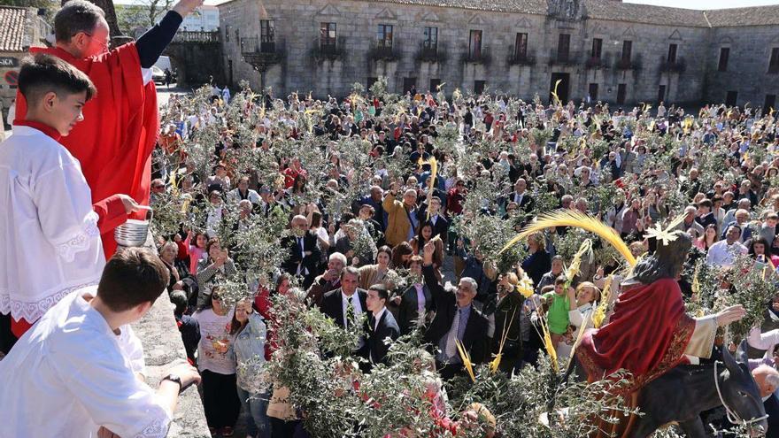 O Salnés se sumerge de lleno en la Semana Santa con la bendición de los ramos