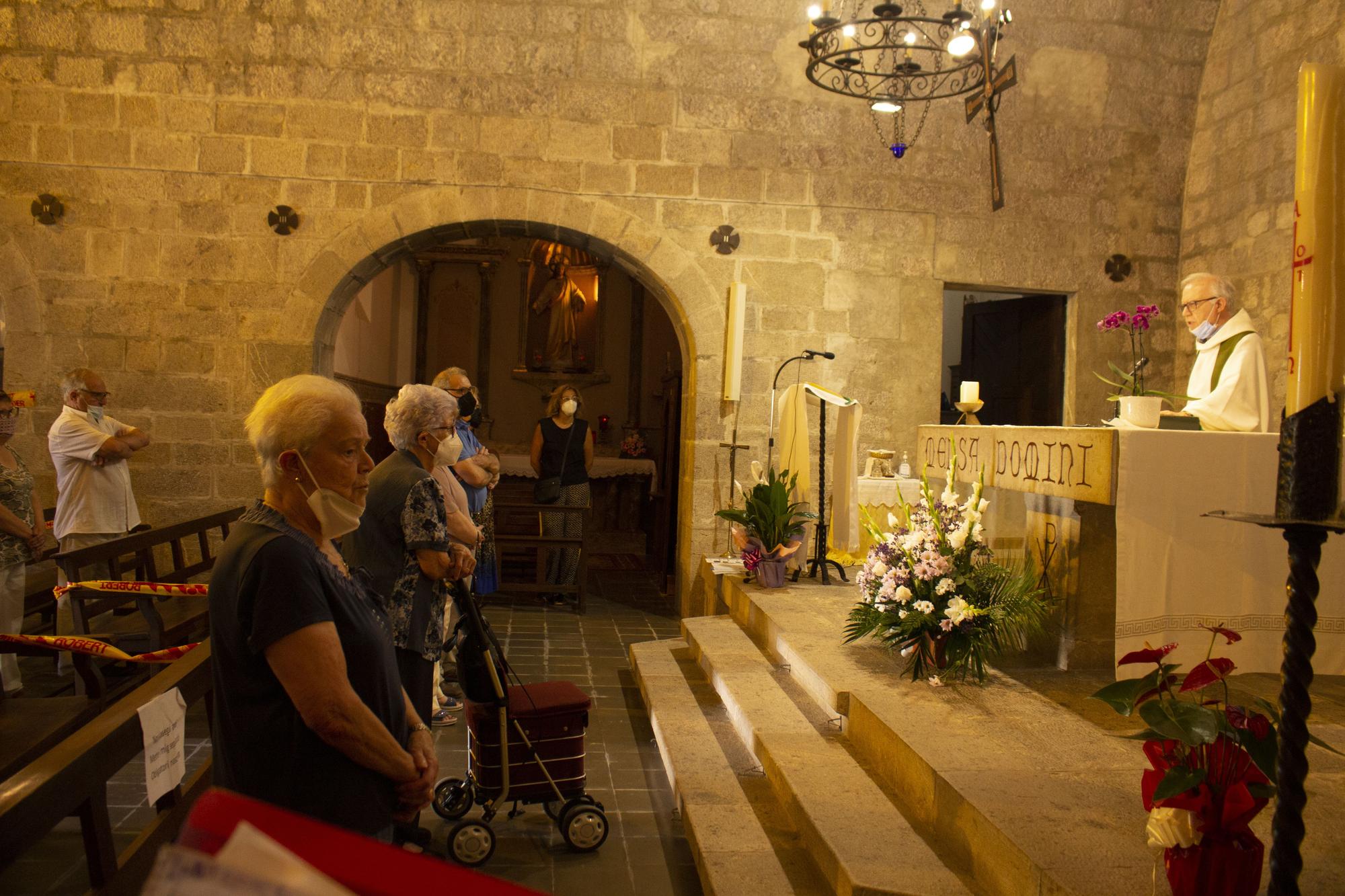 La missa de diumenge a l'església parroquial de Sant Cebrià.jpg