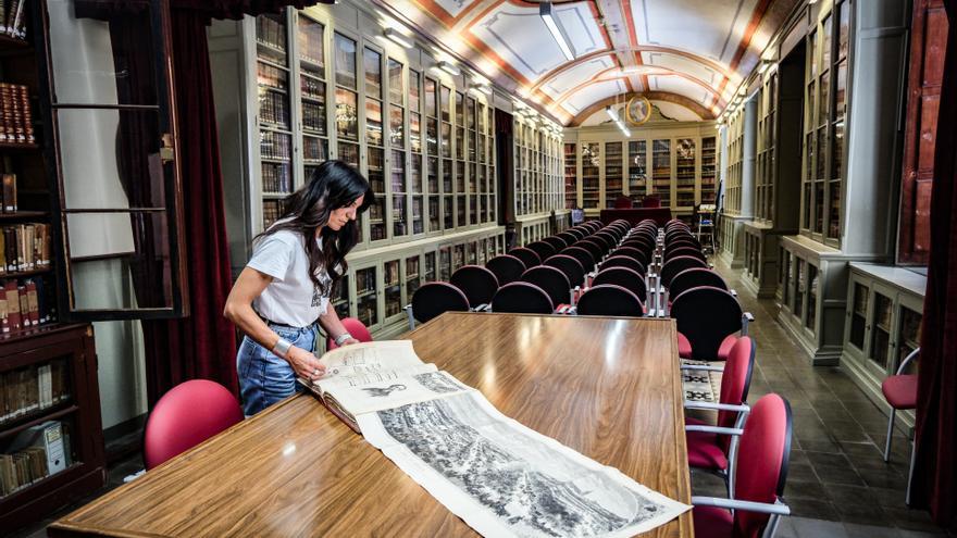 La biblioteca más antigua de Extremadura muestra sus tesoros en Badajoz
