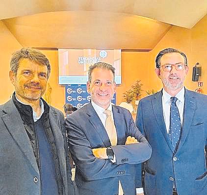 Marc Pérez Ribas, Toni Carmona y Alejandro Sáenz de San Pedro.