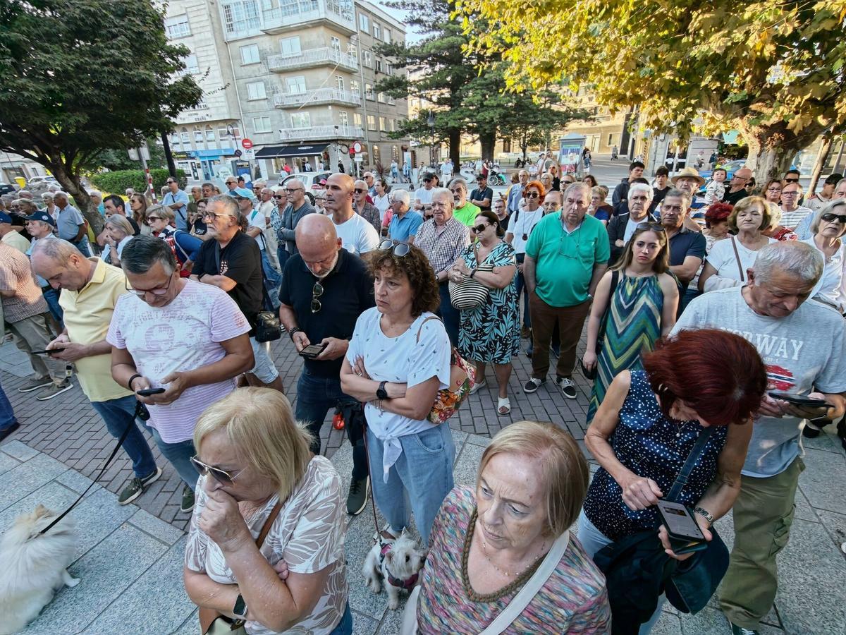 Concentración en apoyo a Ceuta en Cangas