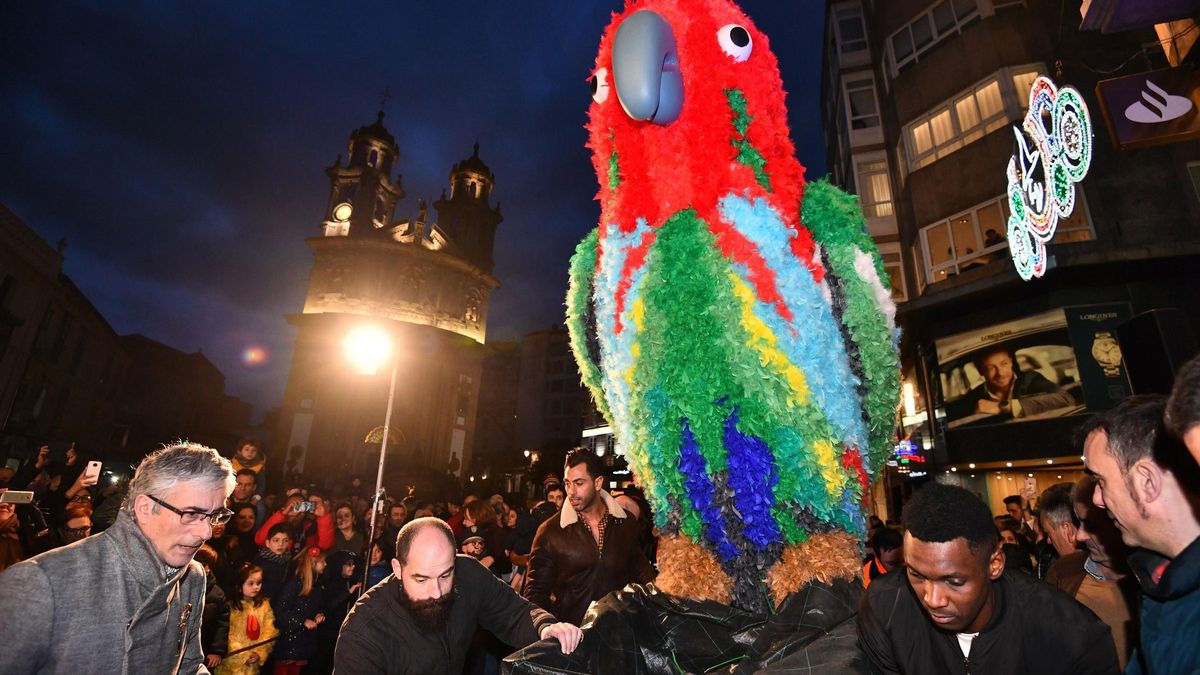 El loro Ravachol en una edición anterior de la fiesta de entroido