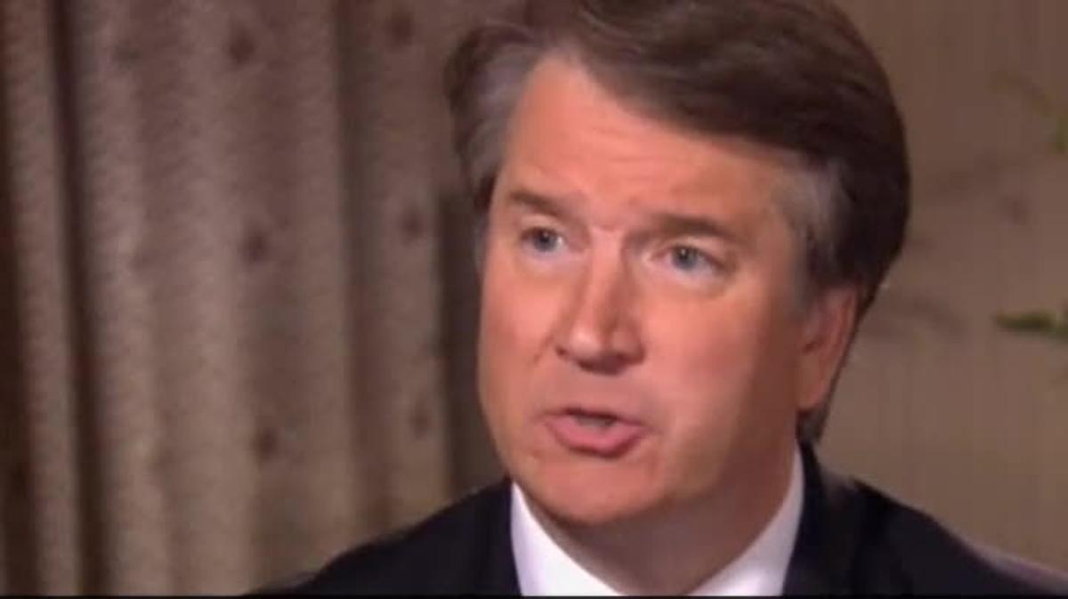 Brett Kavanaugh ha acudido a una entrevista en la televisión junto a su mujer en horario de máxima audiencia.