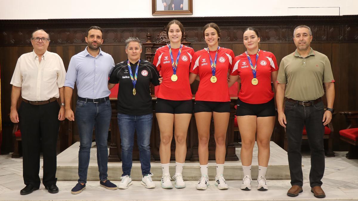 Recibimiento del ayuntamiento a las campeonas del mundo.