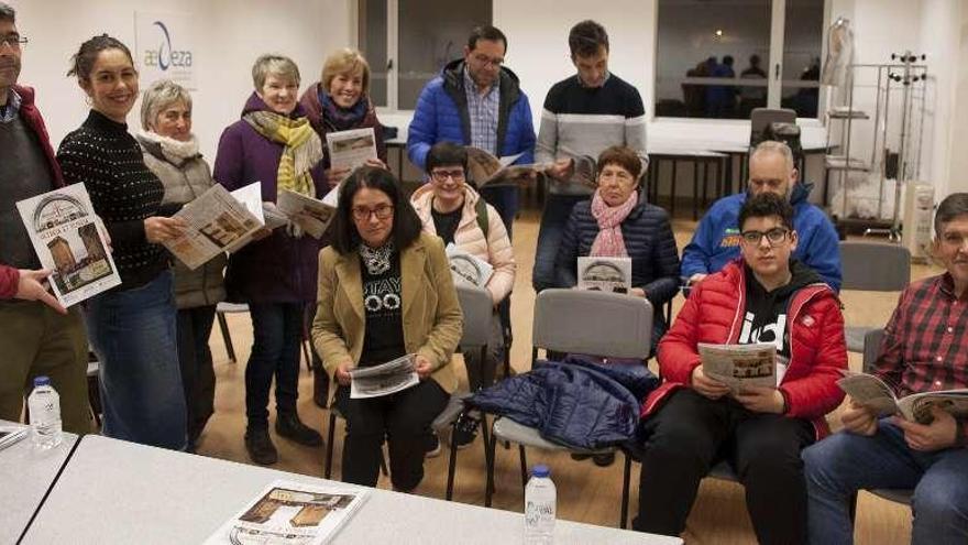 Un instante de la presentación, ayer, del número 2 de &quot;Itineris Decensis&quot; en la AED. // Bernabé/Ana Agra