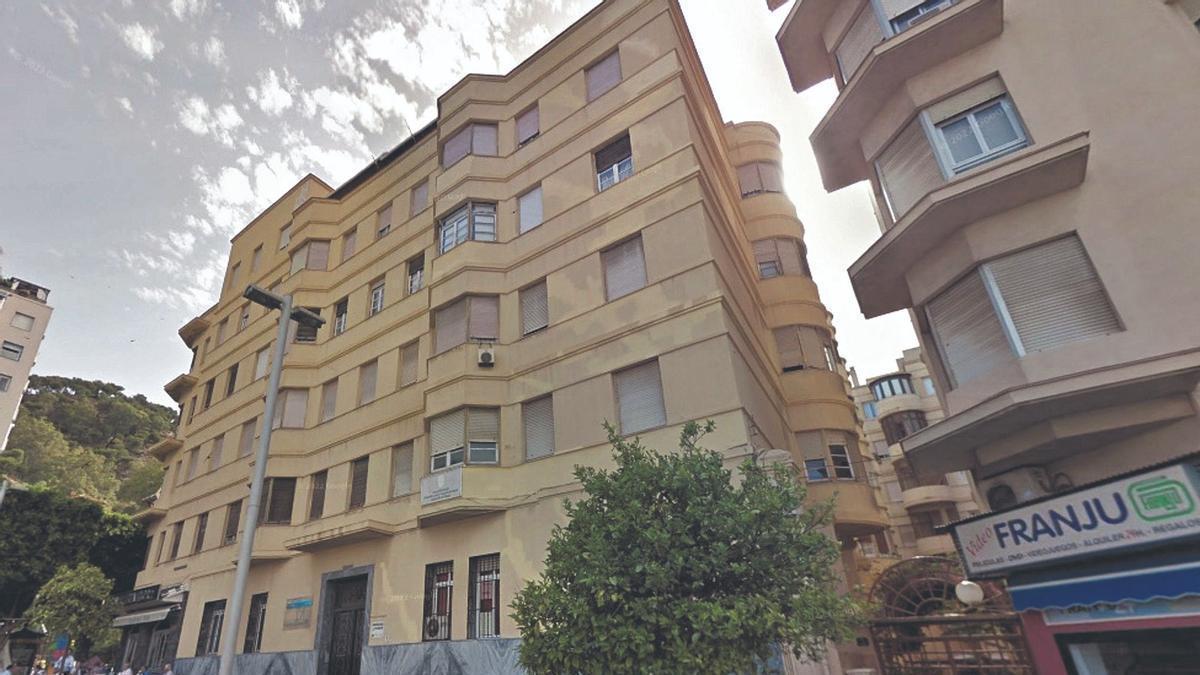 ‘El Desfile del Amor’, un edificio de González Edo de los años 30 con nombre de película de la época.