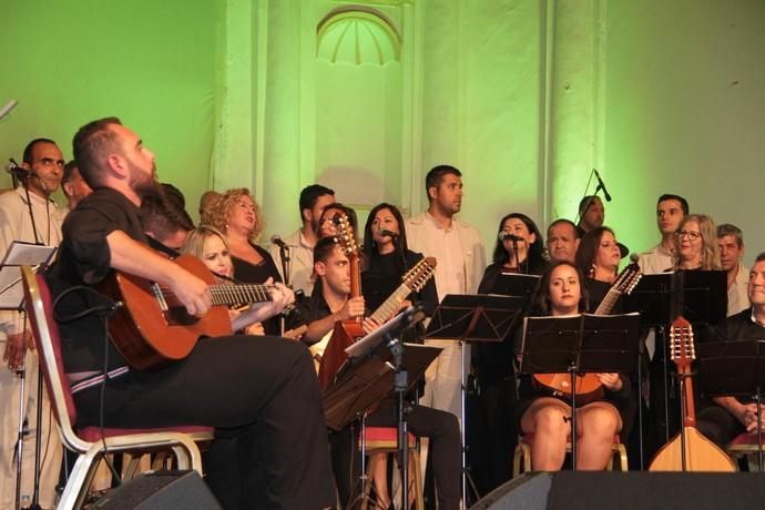 Calicanto en el Convento Santo Domingo de la Villa de Teguise con Voces Solidarias