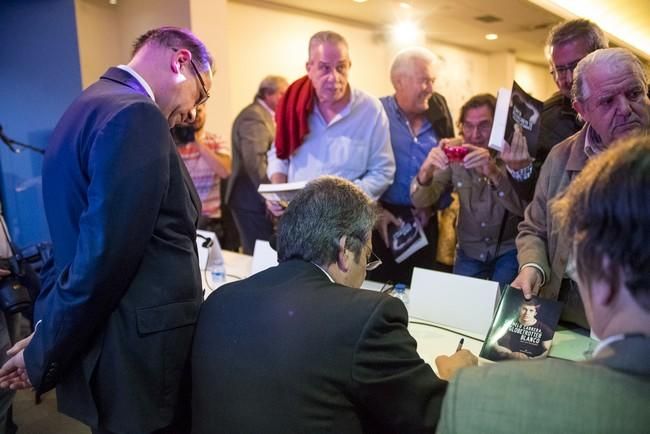 Presentacion del libro "Carmelo Cabrera. El ...